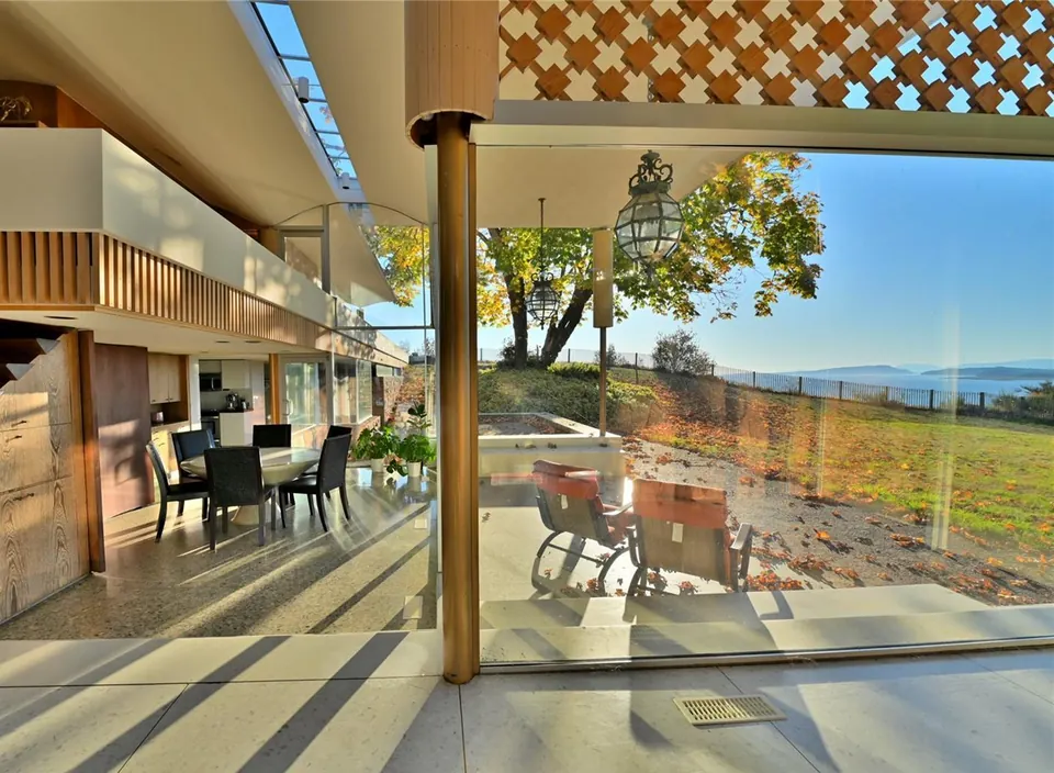 Sunlit living area at the Filberg House